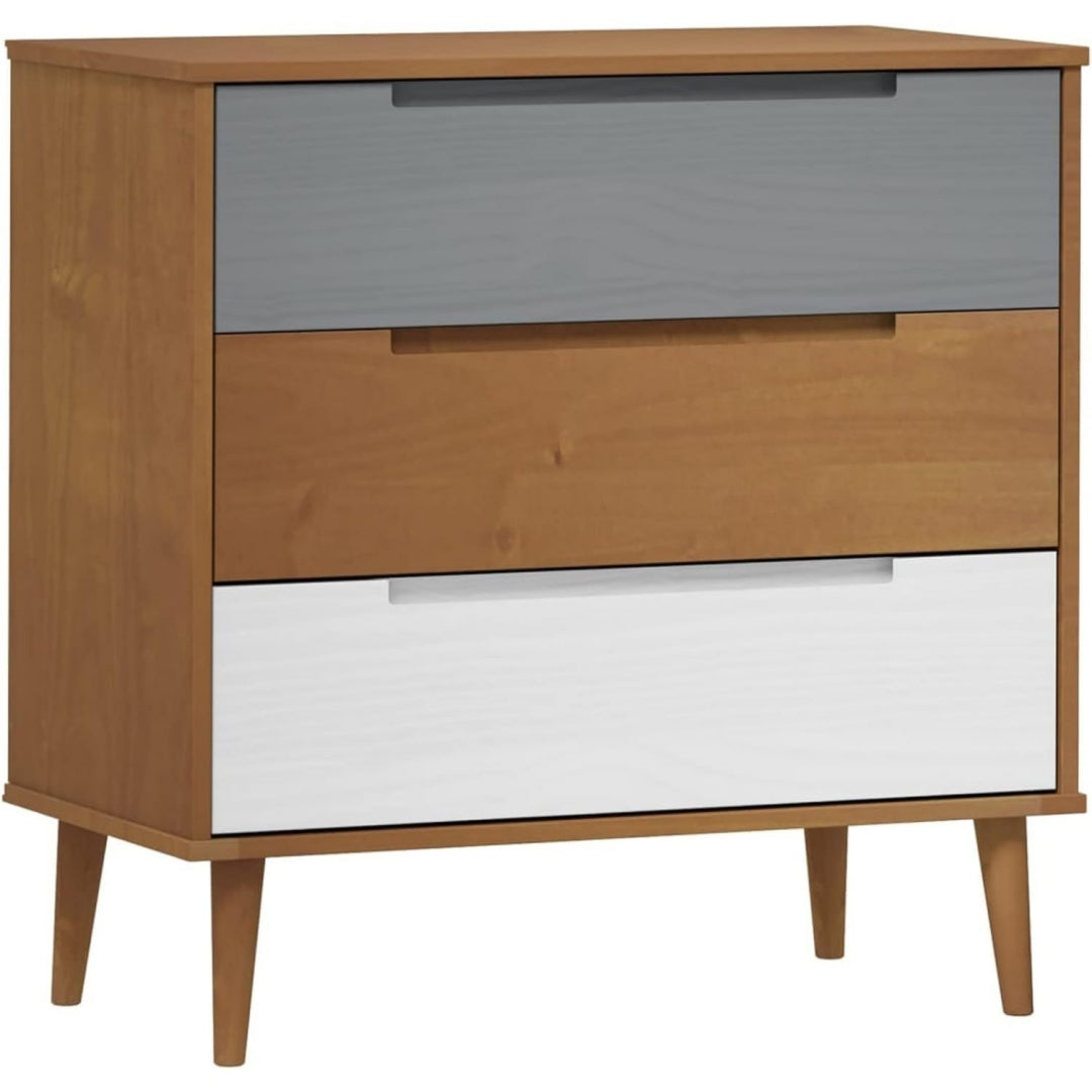 Schubladen an dem Sideboard aus Kiefernholz
