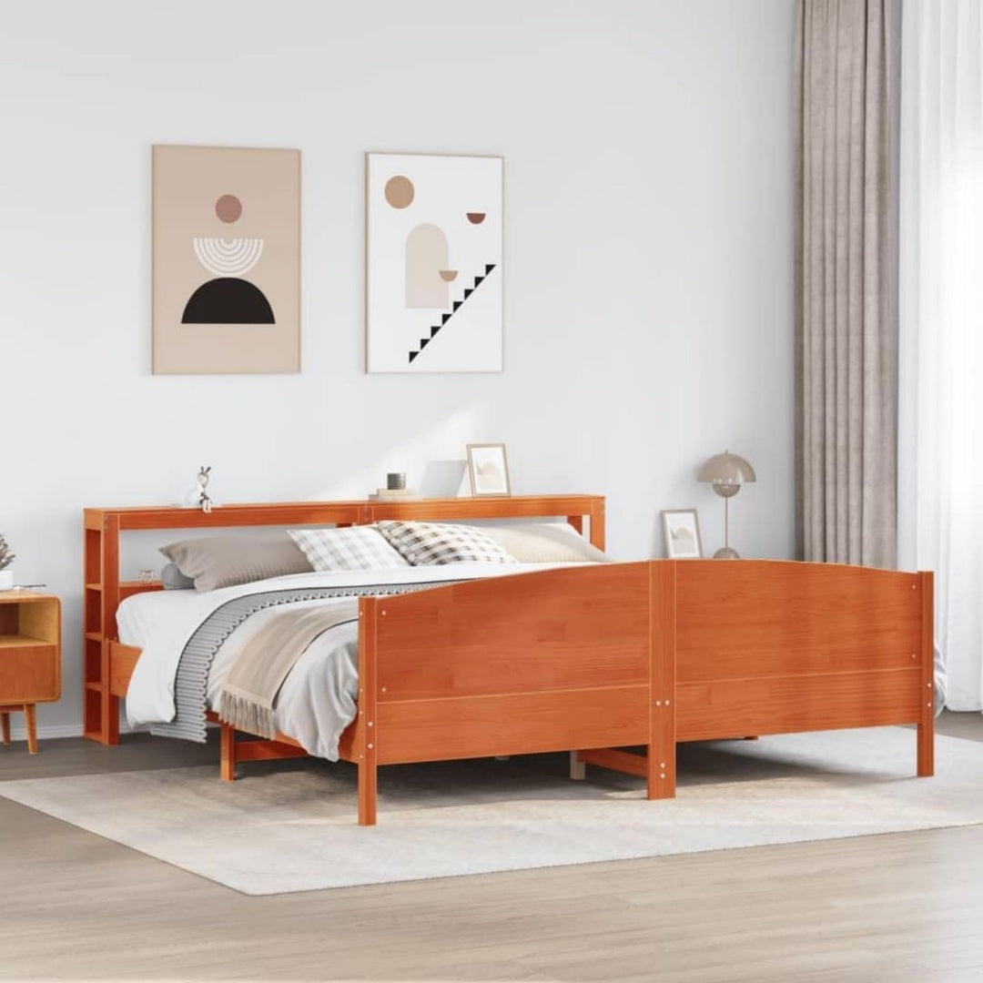 Die Gestaltung von dem Bettgestell wird durch Massivholz und Kiefernholz gepraegt mit den Massen 180 x 200 cm