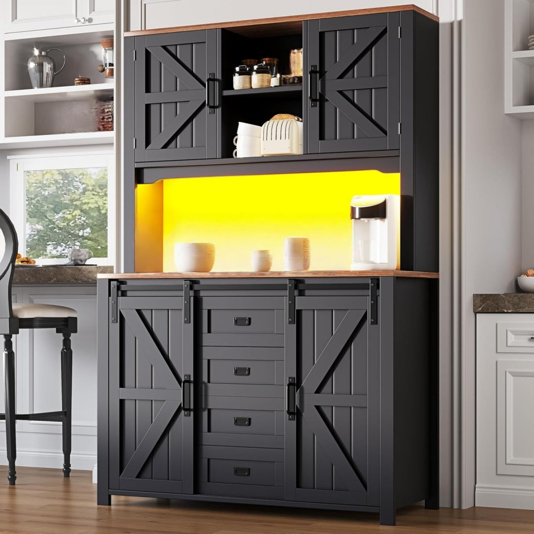 Hochschrank mit Schiebetueren
