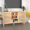 Holzbeine praegen das Medienboard