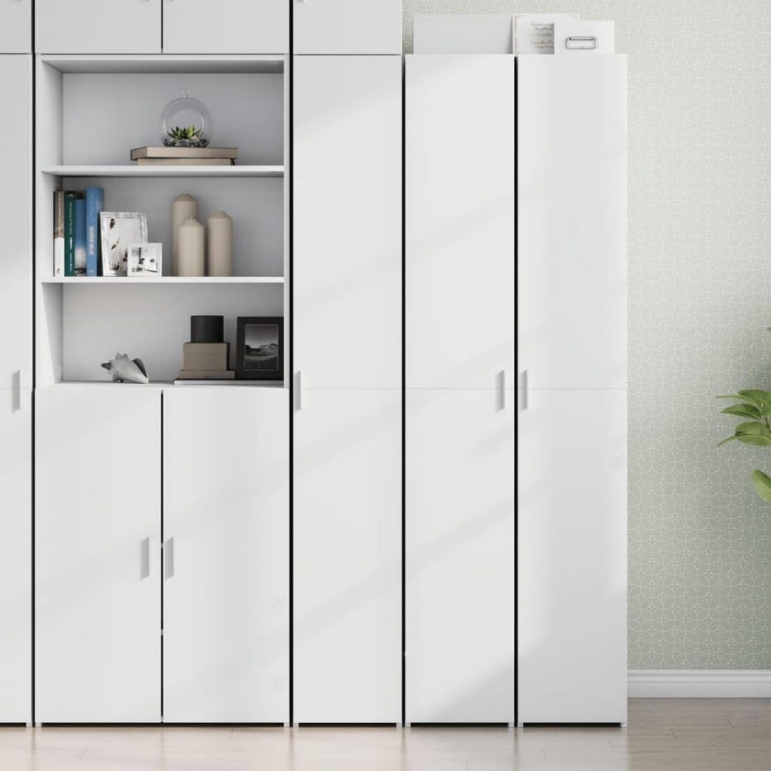 Hochschrank mit den Massen 30 x 42.5 x 185 cm in Weiss