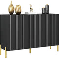 Sideboard aus Metall zeigt verstellbare Ablagen
