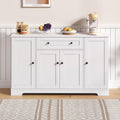 Das Sideboard vereint verstellbare Ablagen mit Schubladen